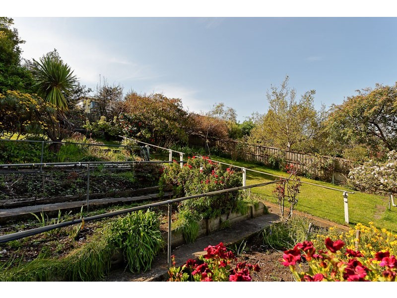 20 Liverpool Cres, West Hobart TAS 7000