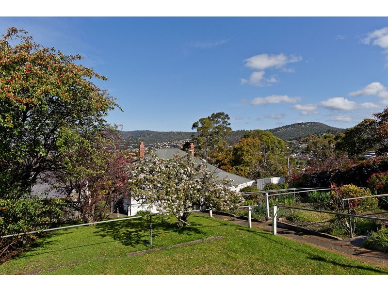 20 Liverpool Cres, West Hobart TAS 7000