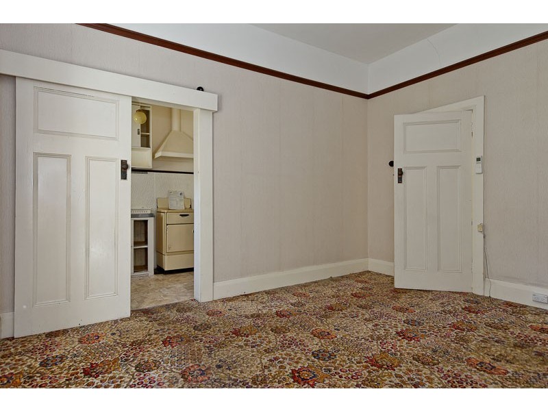 20 Liverpool Cres, West Hobart TAS 7000