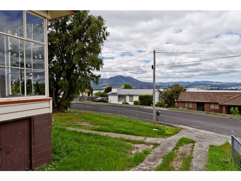 12 Carcoola Street, Chigwell TAS 7011