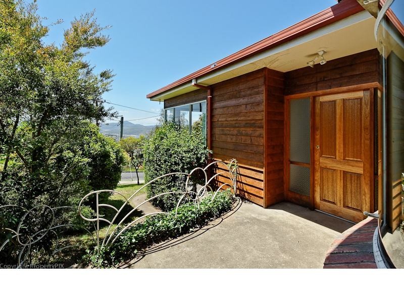32 Raymont Terrace, Mount Stuart TAS 7000
