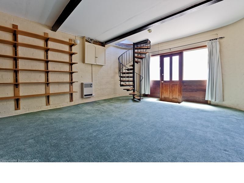 32 Raymont Terrace, Mount Stuart TAS 7000