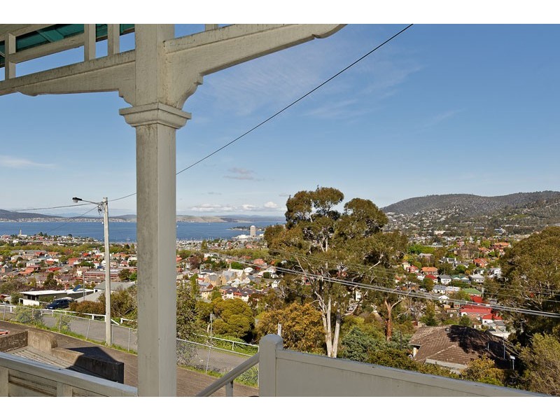 20 Liverpool Cres, West Hobart TAS 7000