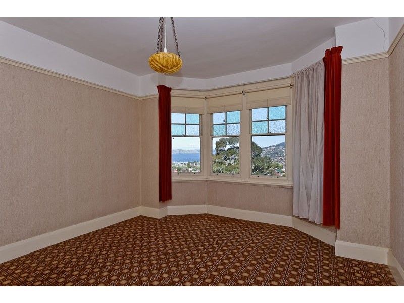 20 Liverpool Cres, West Hobart TAS 7000