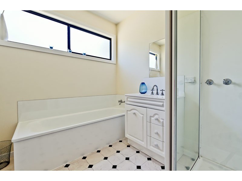 33 Olinda Grove, Mount Nelson TAS 7007