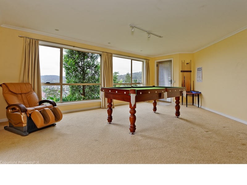 4 Thelma Drive, West Hobart TAS 7000