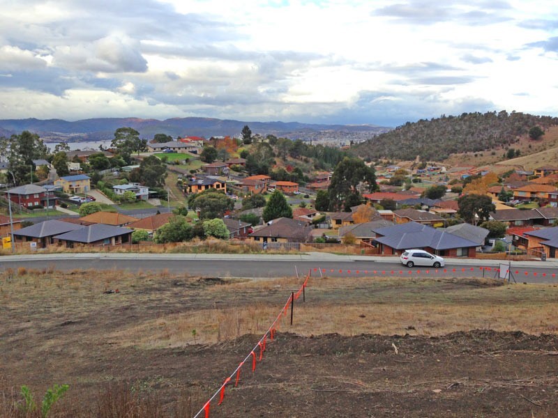 7 Redlands Drive, Rosetta TAS 7010