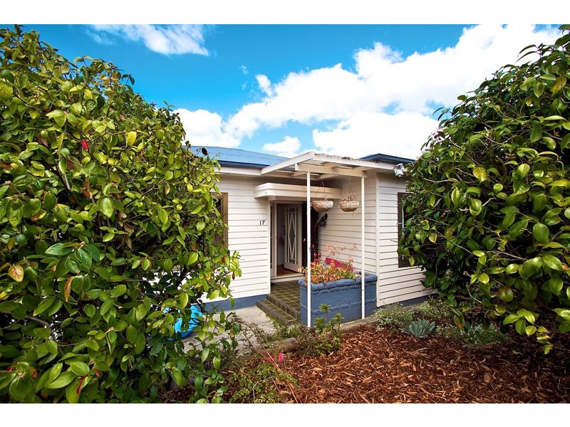 17 Milton Crescent, Moonah TAS 7009