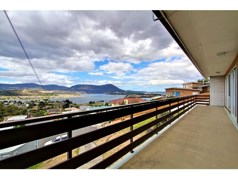 8 Botany Place, Austins Ferry TAS 7011