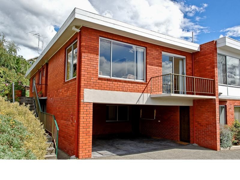 2/9 St Stephens Avenue, Sandy Bay TAS 7005