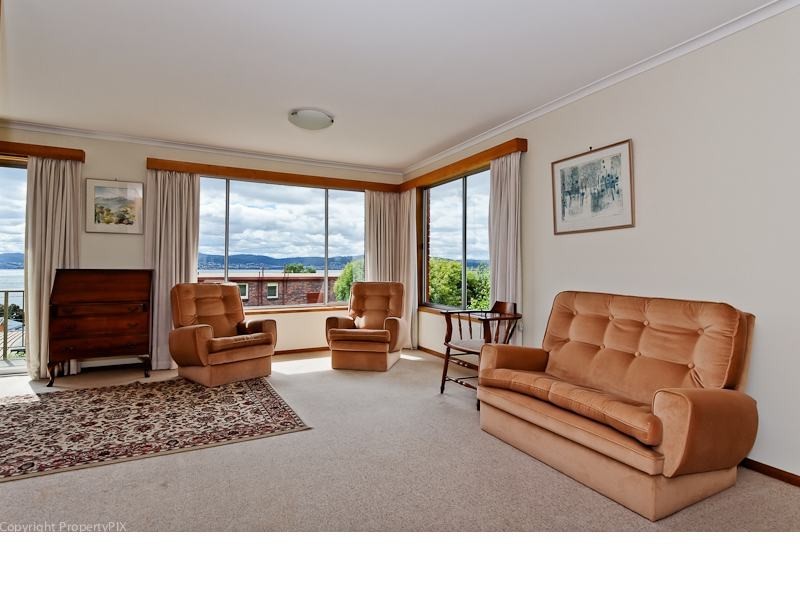 2/9 St Stephens Avenue, Sandy Bay TAS 7005