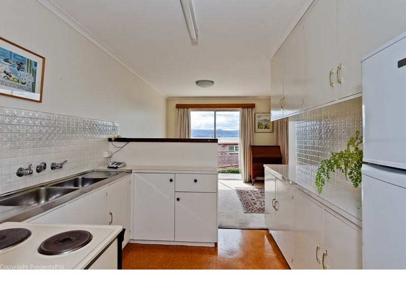 2/9 St Stephens Avenue, Sandy Bay TAS 7005