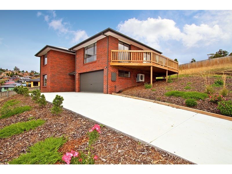 24 Navigators Rise, Granton TAS 7030