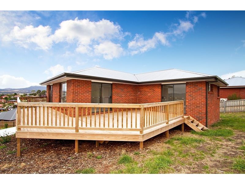 24 Navigators Rise, Granton TAS 7030