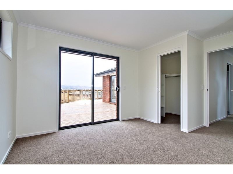 24 Navigators Rise, Granton TAS 7030
