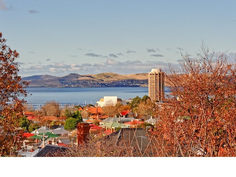 4 Lasswade Avenue, Sandy Bay TAS 7005