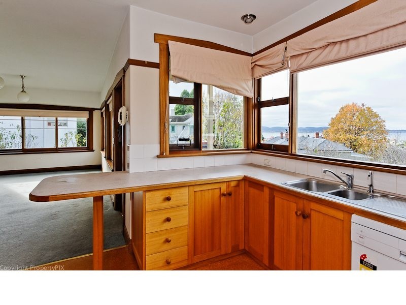 4 Lasswade Avenue, Sandy Bay TAS 7005