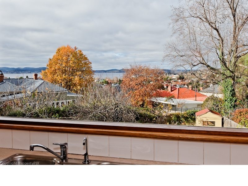 4 Lasswade Avenue, Sandy Bay TAS 7005