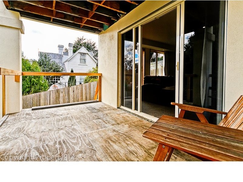 35 Lipscombe Avenue, Sandy Bay TAS 7005