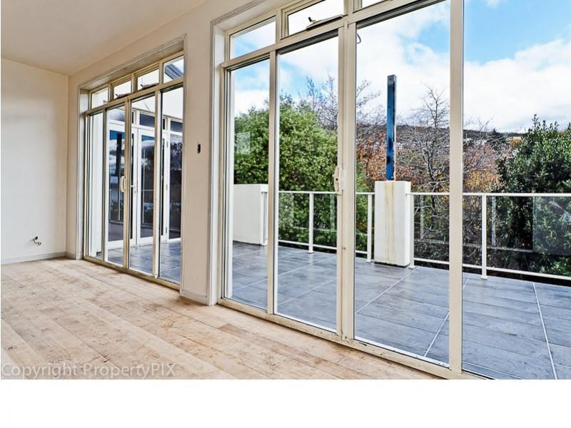 35 Lipscombe Avenue, Sandy Bay TAS 7005