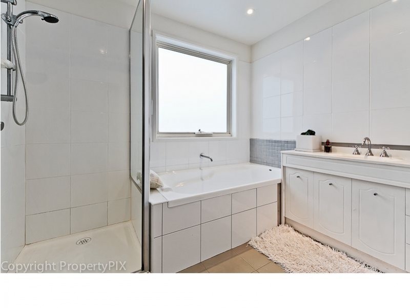 35 Lipscombe Avenue, Sandy Bay TAS 7005