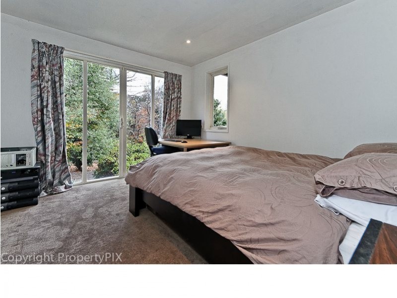 35 Lipscombe Avenue, Sandy Bay TAS 7005