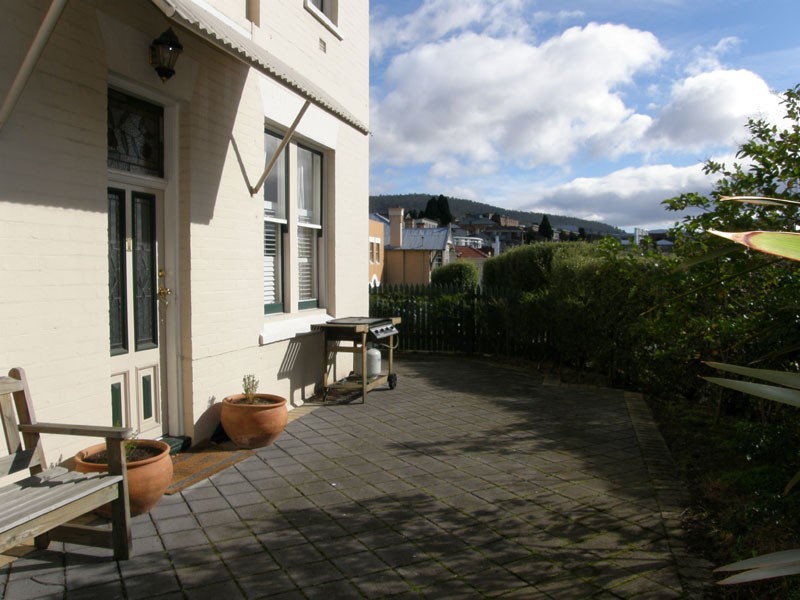 1/80-82 Hampden Road, Battery Point TAS 7004