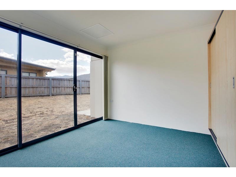 8 Husten Circle, New Norfolk TAS 7140