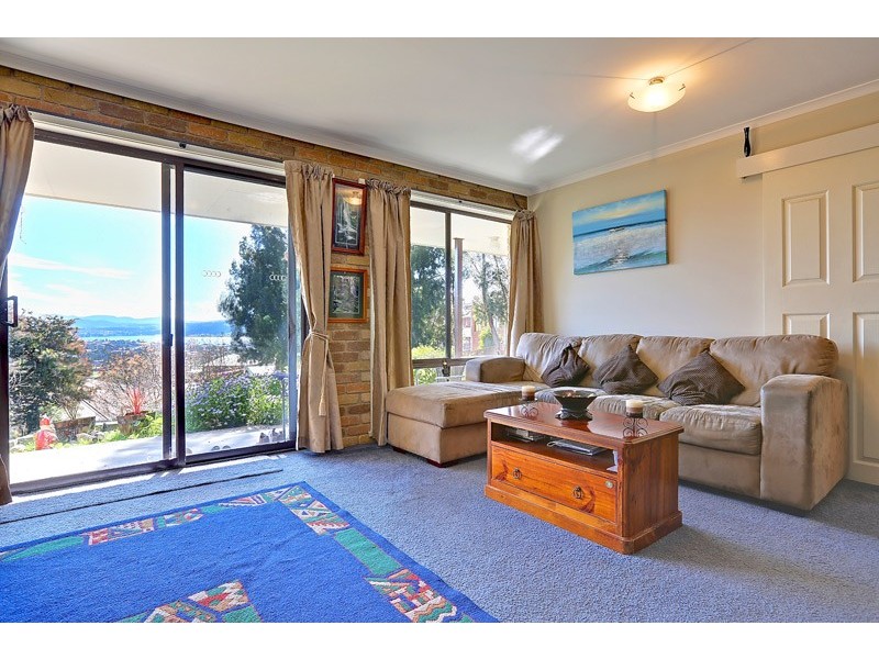 16 Glenwood Road, Glenorchy TAS 7010