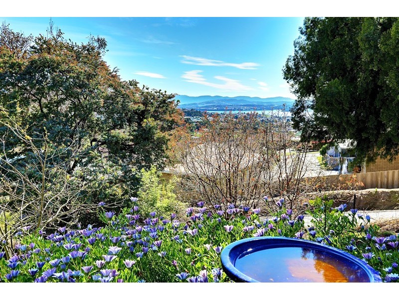 16 Glenwood Road, Glenorchy TAS 7010