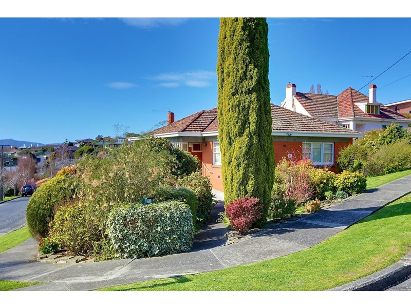 28 Willowdene Avenue, Sandy Bay TAS 7005