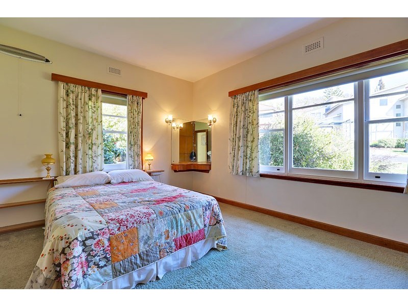 28 Willowdene Avenue, Sandy Bay TAS 7005