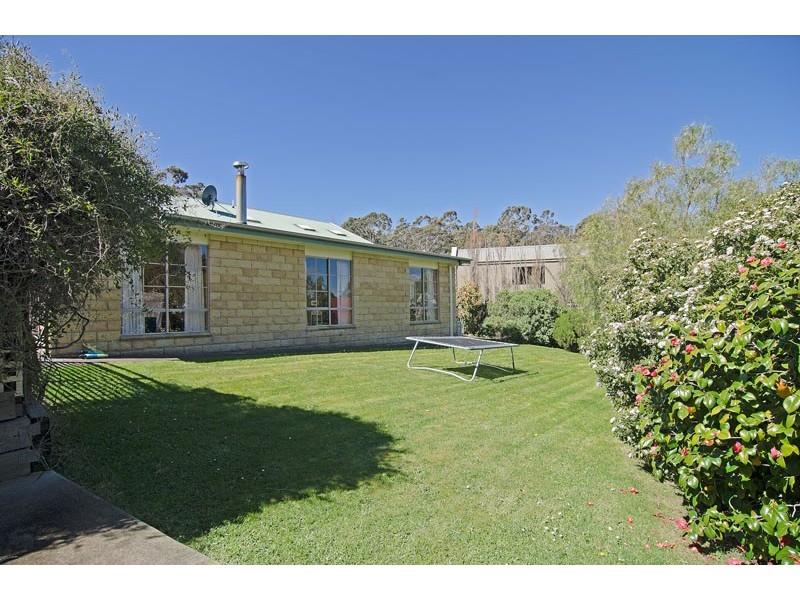 18 Weemala Court, Mount Nelson TAS 7007