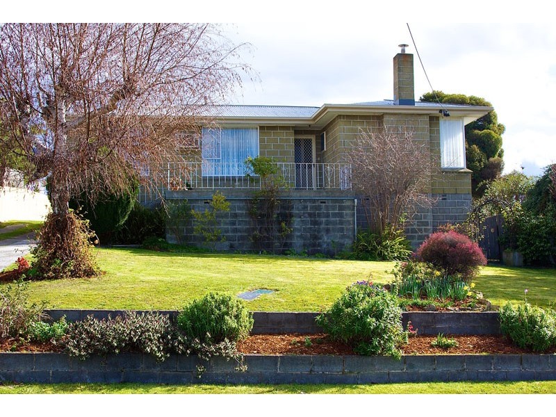 2 Kinarra Crescent, Chigwell TAS 7011