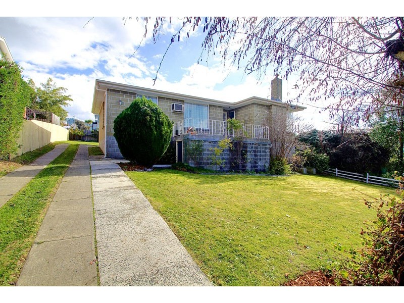 2 Kinarra Crescent, Chigwell TAS 7011