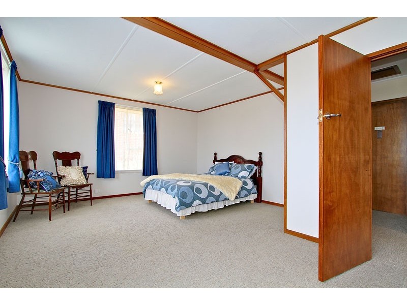 2 Kinarra Crescent, Chigwell TAS 7011