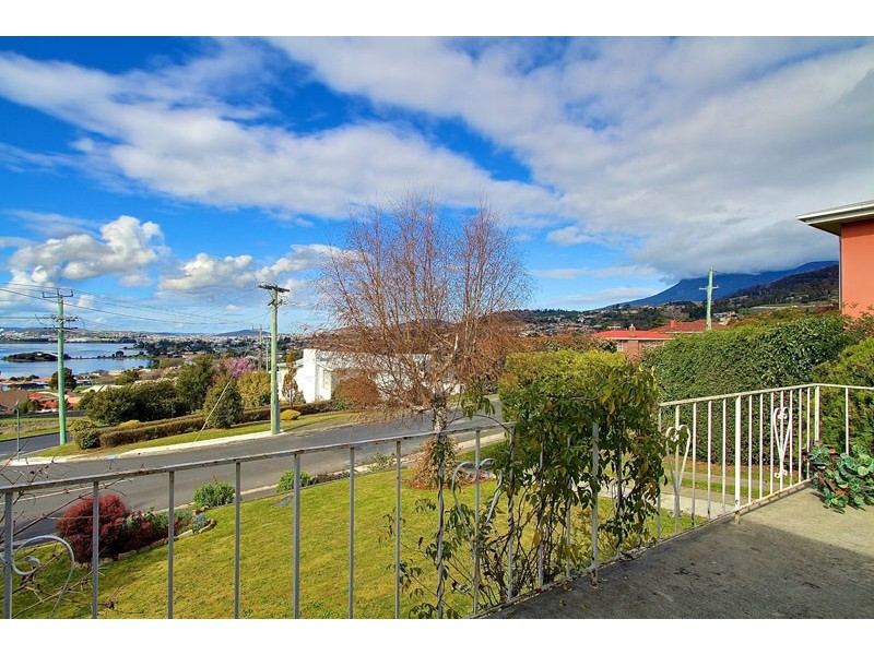 2 Kinarra Crescent, Chigwell TAS 7011