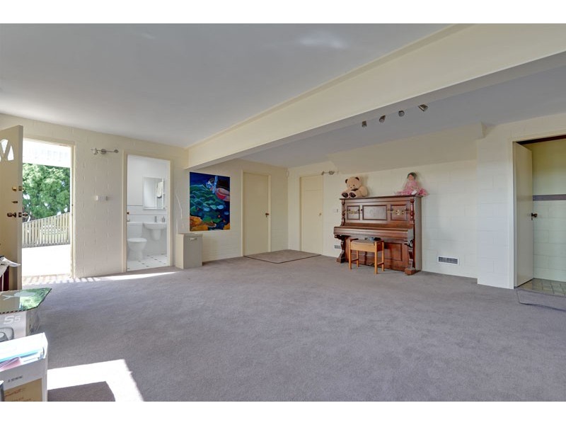 21 Dresden Street, Sandy Bay TAS 7005