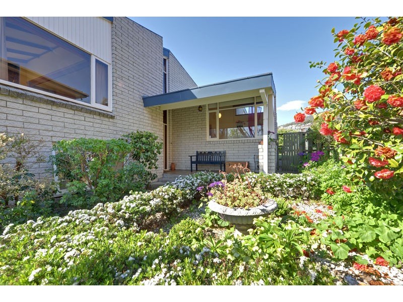 21 Dresden Street, Sandy Bay TAS 7005