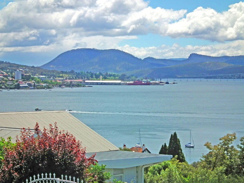 13 Ellington Road, Sandy Bay TAS 7005