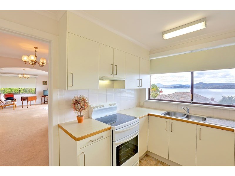 13 Ellington Road, Sandy Bay TAS 7005