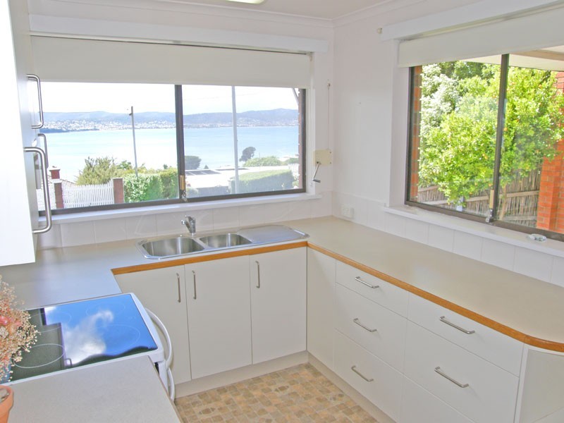 13 Ellington Road, Sandy Bay TAS 7005