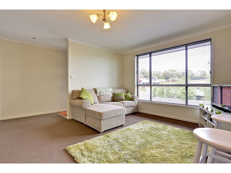 3/12 Walter Place, Howrah TAS 7018