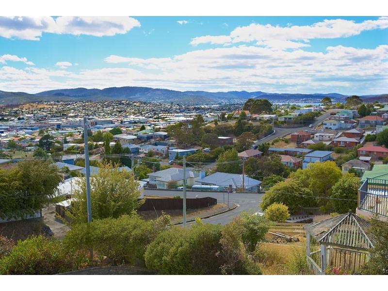 1/7 Eighth Avenue, West Moonah TAS 7009