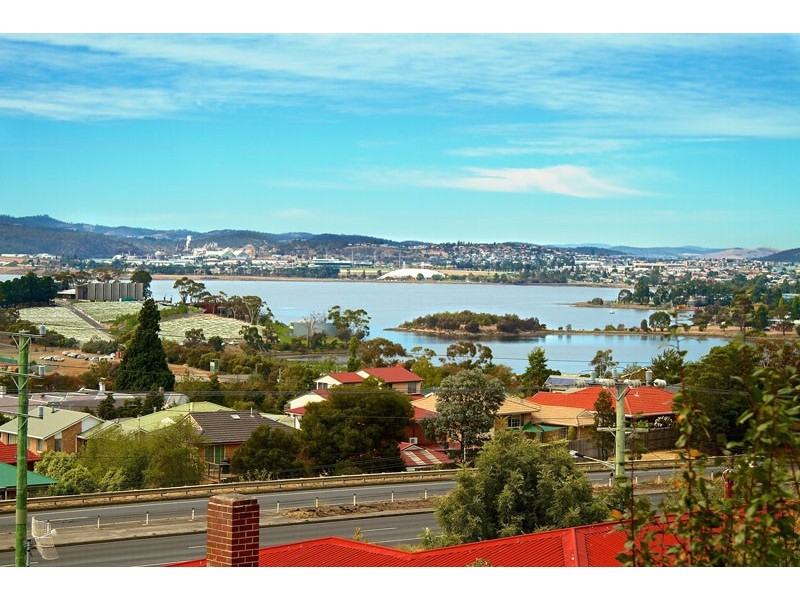 9 Langura Ave, Chigwell TAS 7011