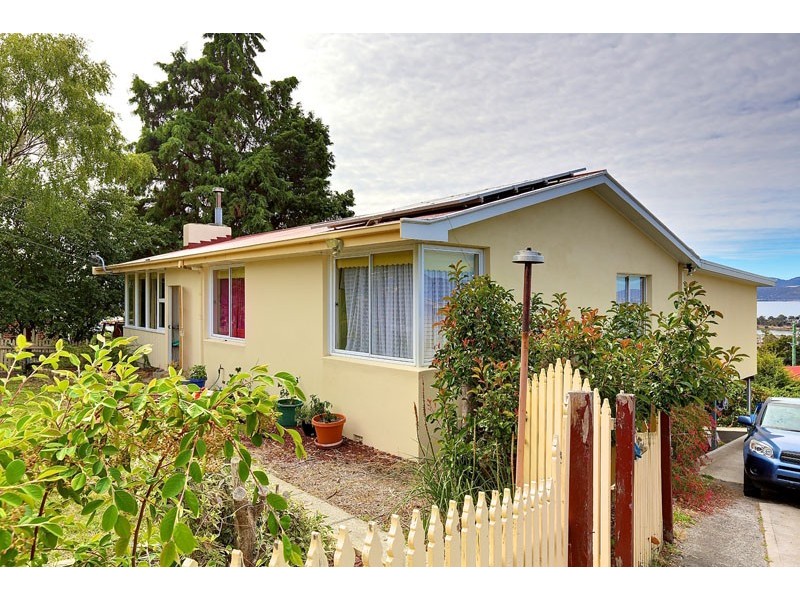 9 Langura Ave, Chigwell TAS 7011