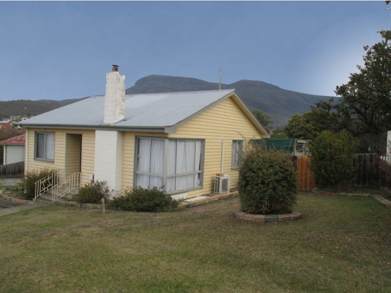 18 Norman Circle, Glenorchy TAS 7010