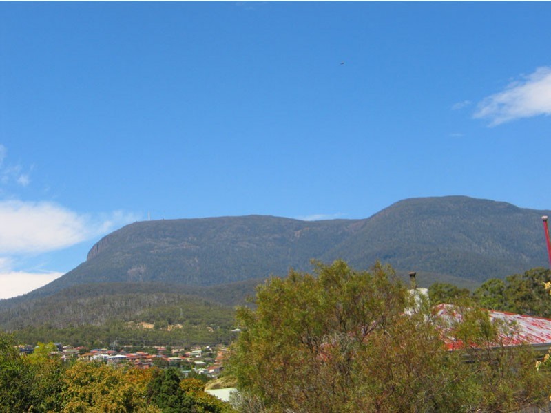 18 Norman Circle, Glenorchy TAS 7010