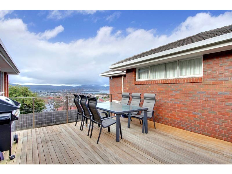 Unit 2/88 Arthur Street, West Hobart TAS 7000