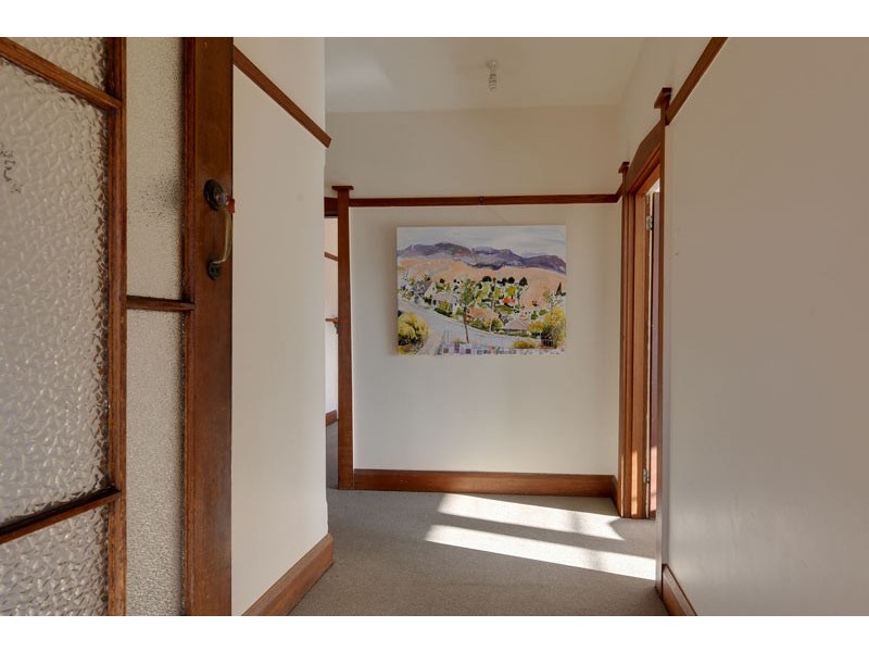 18 Oakley Street, New Town TAS 7008